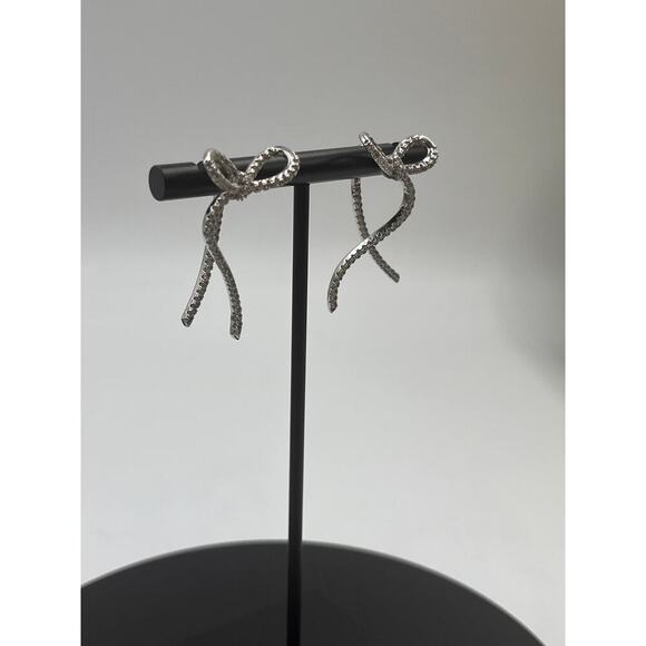 SHASHI Women's‎ Caroline Pave CZ Bow Front Back Elegant Modern Earrings - Picture 4 of 11